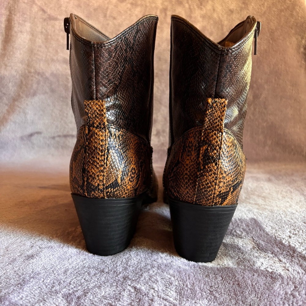 Just Fab Women's  Western Boots Bootie Snakeskin size 8 - Picture 4 of 10